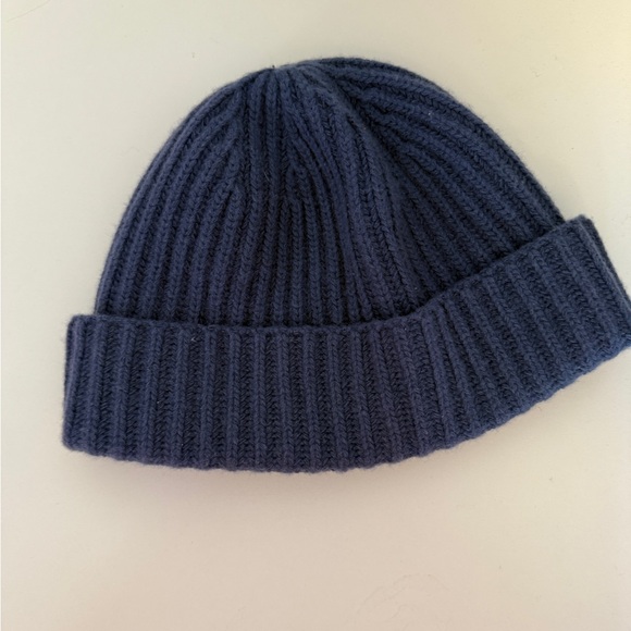 Cashmere Cozy Blue Knit Beanie Bergdorf Goodman - Picture 1 of 3